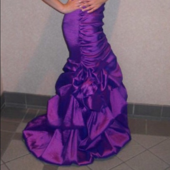 Mermaid strapless floor length prom dress - Picture 3 of 3